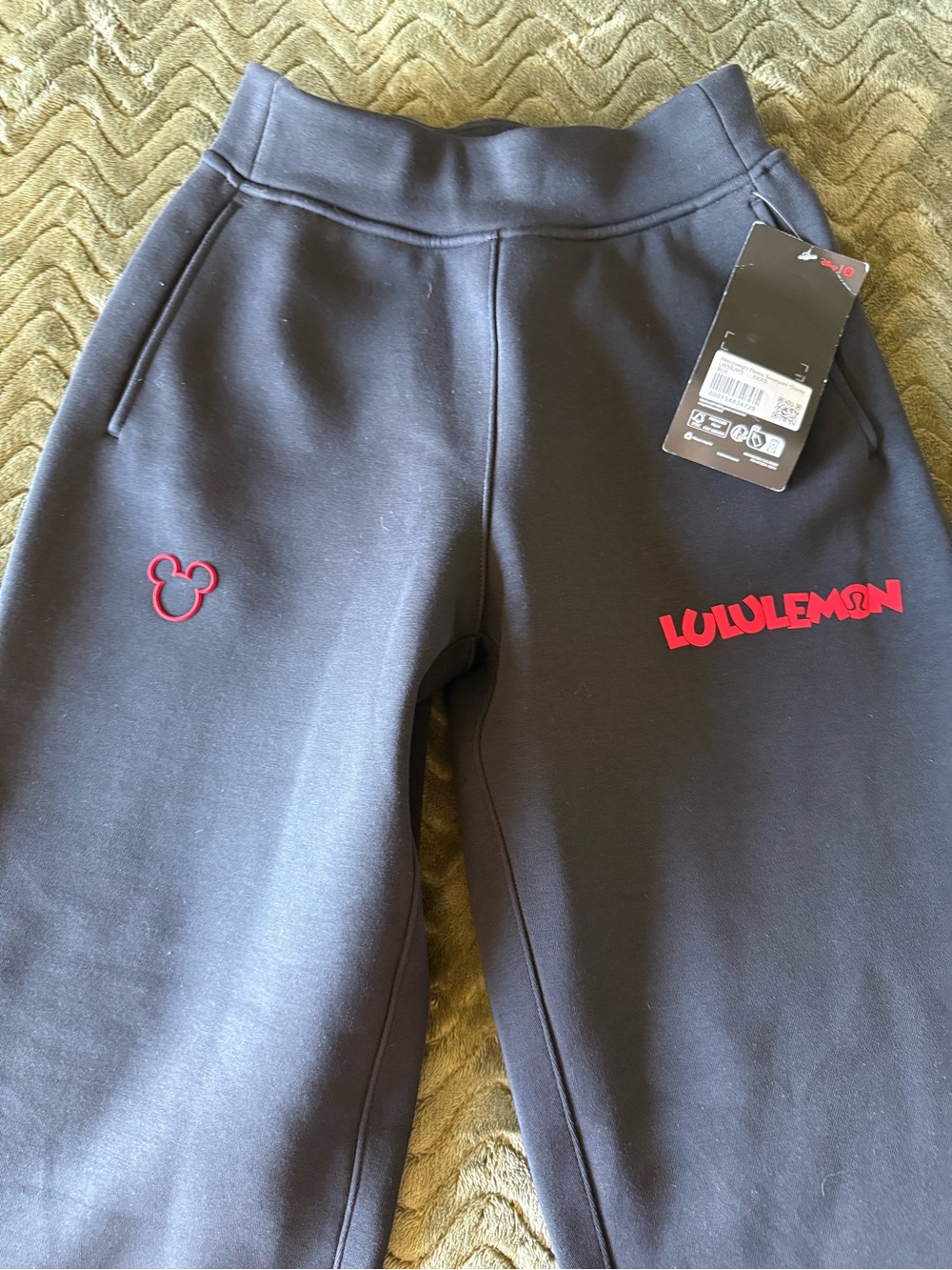 NWT Disney x Lululemon Heavyweight Fleece Sweatpant Black XXXS